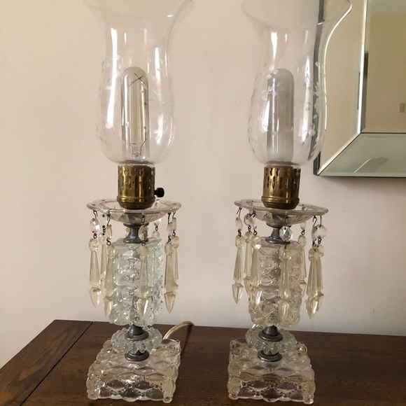 Vintage lamps with hurricane cover and prisms. Electric. - Picture 1 of 2